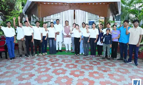 रायपुर मुख्यमंत्री निवास में टॉपर्स से संवाद: संघर्ष, शिक्षा, स्वास्थ्य और सपनों पर हुई खुलकर चर्चा