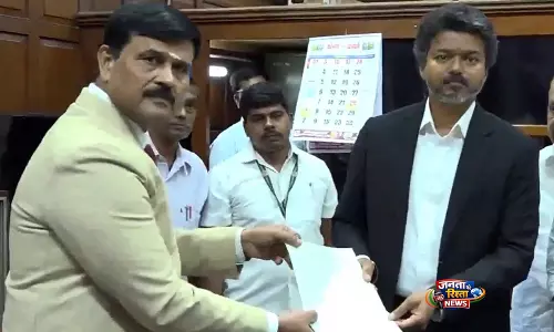 TVK विधायक प्रभाकर ने CM विजय की मौजूदगी में तमिलनाडु विधानसभा अध्यक्ष पद के लिए नामांकन दाखिल किया