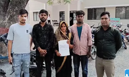 तिलक समारोह के दौरान टूटी शादी, दूल्हे के वायरल फोटो के बाद दुल्हन पक्ष ने रिश्ता तोड़ा तिलक समारोह के दौरान टूटी शादी, दूल्हे के वायरल फोटो के बाद दुल्हन पक्ष ने रिश्ता तोड़ा