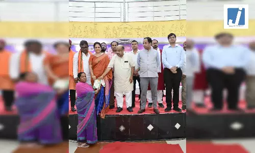 सुशासन तिहार 2026 बना आमजन के लिए राहत का माध्यम, मौके पर मिला राशन कार्ड सुशासन तिहार 2026 बना आमजन के लिए राहत का माध्यम, मौके पर मिला राशन कार्ड