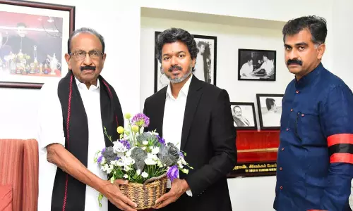 तमिलनाडु CM विजय ने MDMK संस्थापक से की मुलाकात, वैको ने सराहा राजनीतिक परिपक्वता तमिलनाडु CM विजय ने MDMK संस्थापक से की मुलाकात, वैको ने सराहा राजनीतिक परिपक्वता