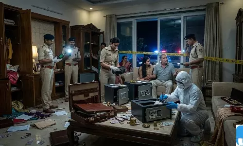 डिजिटल लॉक खोलकर बदमाशों ने की वारदात, पीतल कारोबारी के 1.20 करोड़ की हाईटेक डकैती डिजिटल लॉक खोलकर बदमाशों ने की वारदात, पीतल कारोबारी के 1.20 करोड़ की हाईटेक डकैती