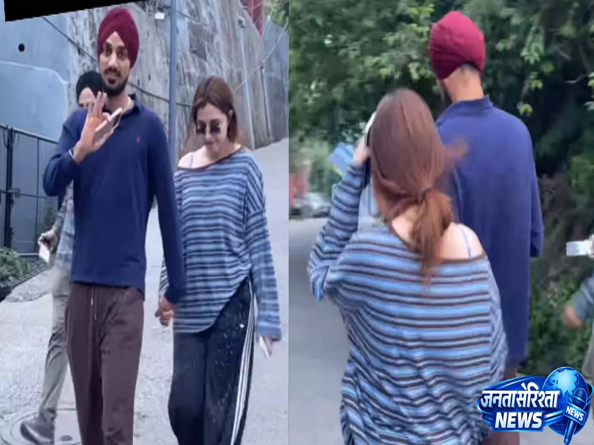 PBKS vs DC: फैन ने अर्शदीप सिंह को GF समरीन कौर के साथ धर्मशाला में देखा - VIDEO PBKS vs DC: फैन ने अर्शदीप सिंह को GF समरीन कौर के साथ धर्मशाला में देखा - VIDEO