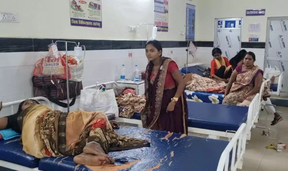 गुपचुप खाने के बाद हाहाकार! 23 लोग हॉस्पिटल में भर्ती गुपचुप खाने के बाद हाहाकार! 23 लोग हॉस्पिटल में भर्ती