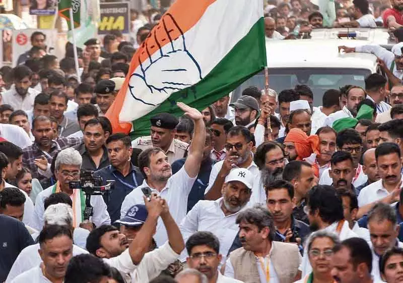 Haryana डायरी: यात्रा में राहुल की मौजूदगी से अफरा-तफरी मची Haryana डायरी: यात्रा में राहुल की मौजूदगी से अफरा-तफरी मची