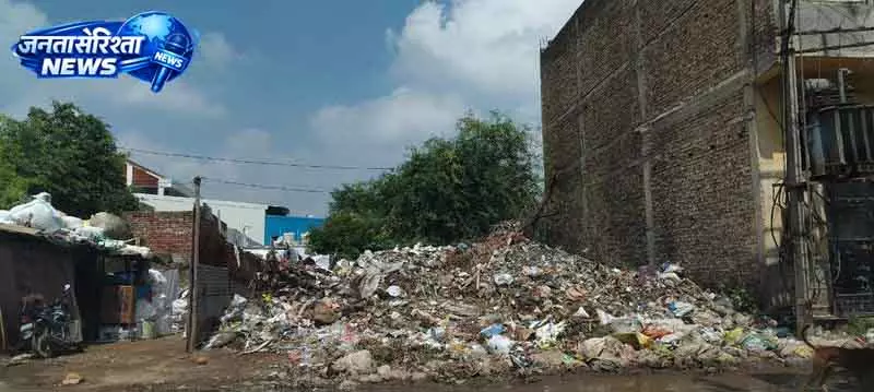 Gurugram में सफाई कर्मचारियों की हड़ताल 10वें दिन भी जारी, कचरा संकट Gurugram में सफाई कर्मचारियों की हड़ताल 10वें दिन भी जारी, कचरा संकट