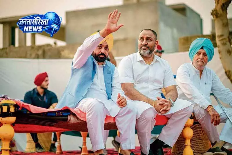 AAP को निशाना, मान ने केंद्र और विपक्ष की रणनीति पर सवाल उठाए AAP को निशाना, मान ने केंद्र और विपक्ष की रणनीति पर सवाल उठाए