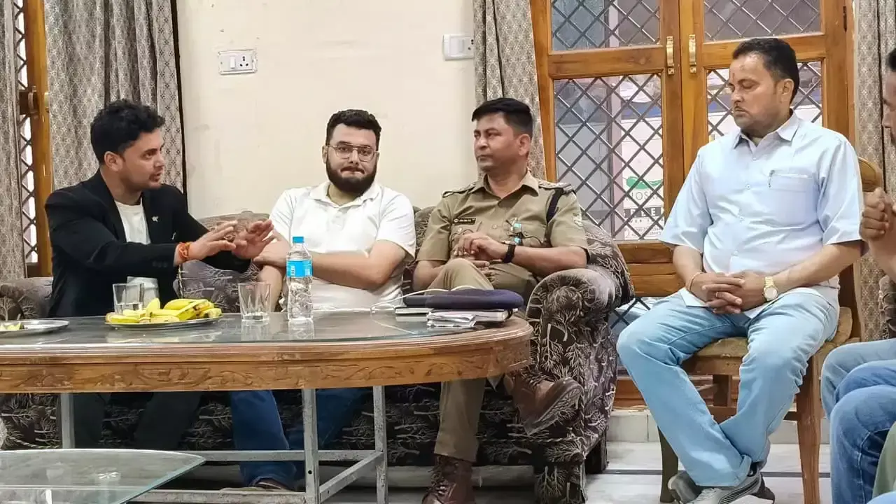 Dehradun: प्रशासन के आश्वासन से मामला शांत, चक्काजाम टलने से राहत Dehradun: प्रशासन के आश्वासन से मामला शांत, चक्काजाम टलने से राहत