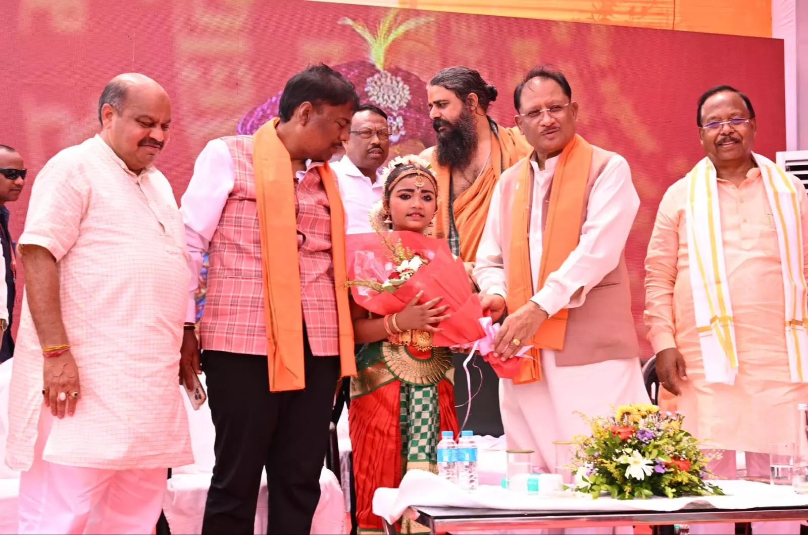 प्रधानमंत्री के नेतृत्व में देश की सनातन संस्कृति को मिला नया गौरव : CM साय प्रधानमंत्री के नेतृत्व में देश की सनातन संस्कृति को मिला नया गौरव : CM साय