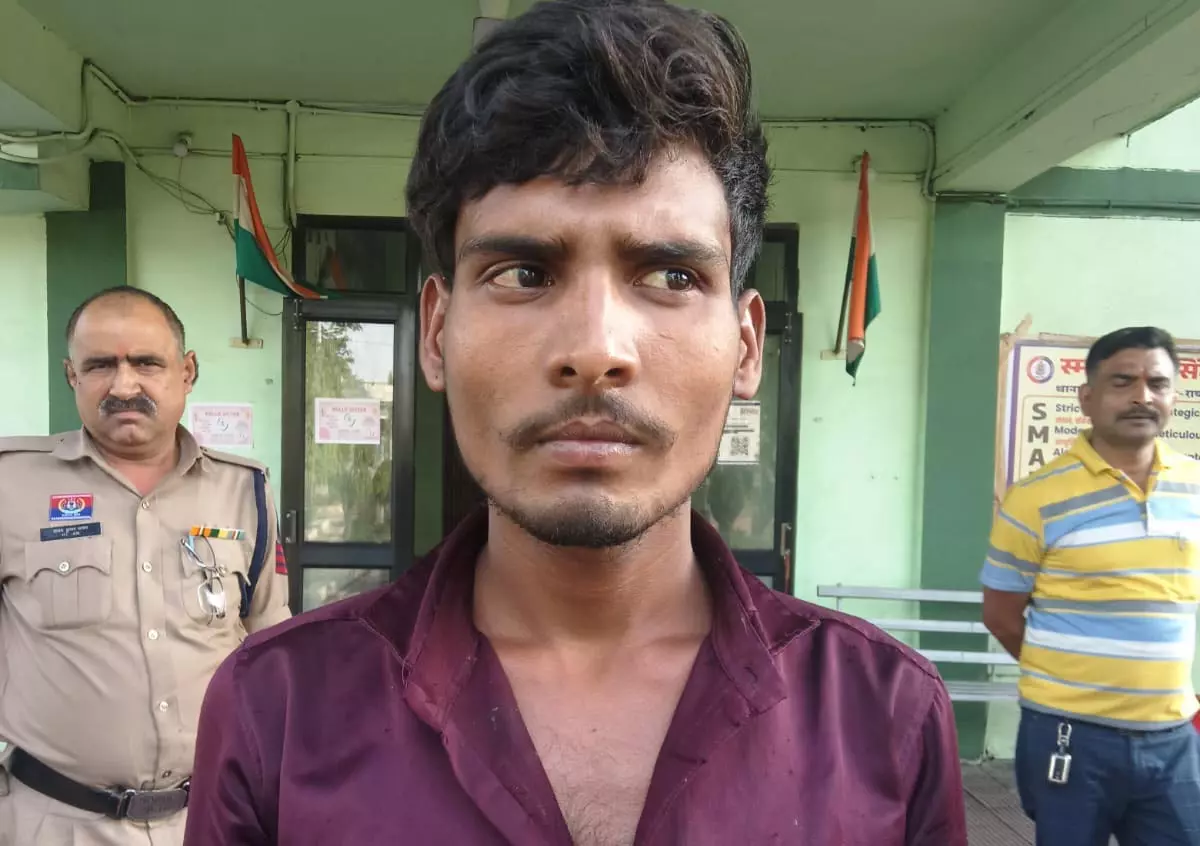 किशोरी से दुष्कर्म का आरोपी गिरफ्तार, पुलिस ने पॉक्सो एक्ट की कार्रवाई कर भेजा जेल किशोरी से दुष्कर्म का आरोपी गिरफ्तार, पुलिस ने पॉक्सो एक्ट की कार्रवाई कर भेजा जेल