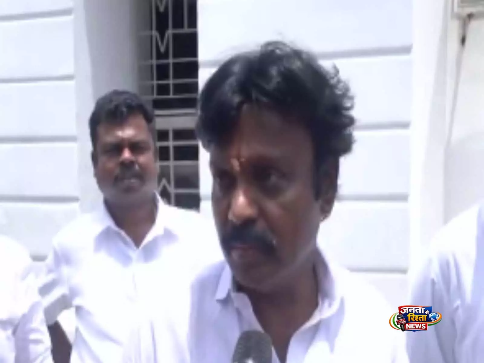 AIADMK विधायक सुबैया ने पार्टी के भीतर आपसी कलह की खबरों को खारिज किया AIADMK विधायक सुबैया ने पार्टी के भीतर आपसी कलह की खबरों को खारिज किया