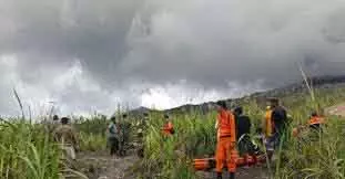 Indonesia में ज्वालामुखी फटने से तीन हाइकर्स की मौत Indonesia में ज्वालामुखी फटने से तीन हाइकर्स की मौत