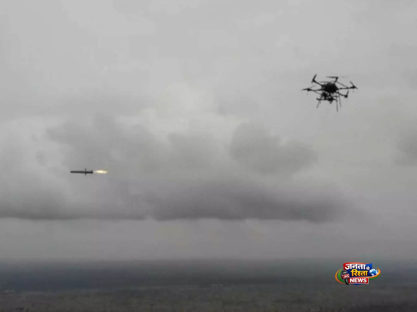 भारतीय सेना को स्वदेशी FPV कामिकाज़े ड्रोन और UAV से लॉन्च किए जाने वाले सटीक मुनिशन मिले भारतीय सेना को स्वदेशी FPV कामिकाज़े ड्रोन और UAV से लॉन्च किए जाने वाले सटीक मुनिशन मिले