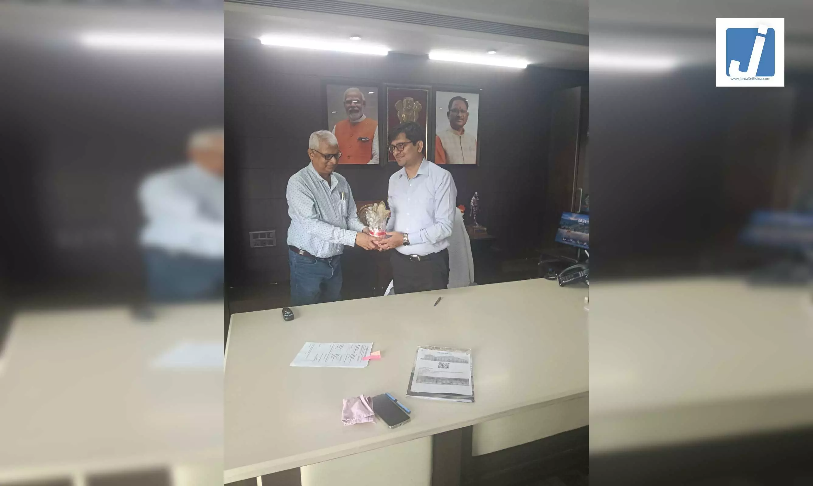 निवर्तमान बीजापुर जिला कलेक्टर ने नगर निगम रायपुर में आयुक्त पद का कार्यभार सम्हाला निवर्तमान बीजापुर जिला कलेक्टर ने नगर निगम रायपुर में आयुक्त पद का कार्यभार सम्हाला