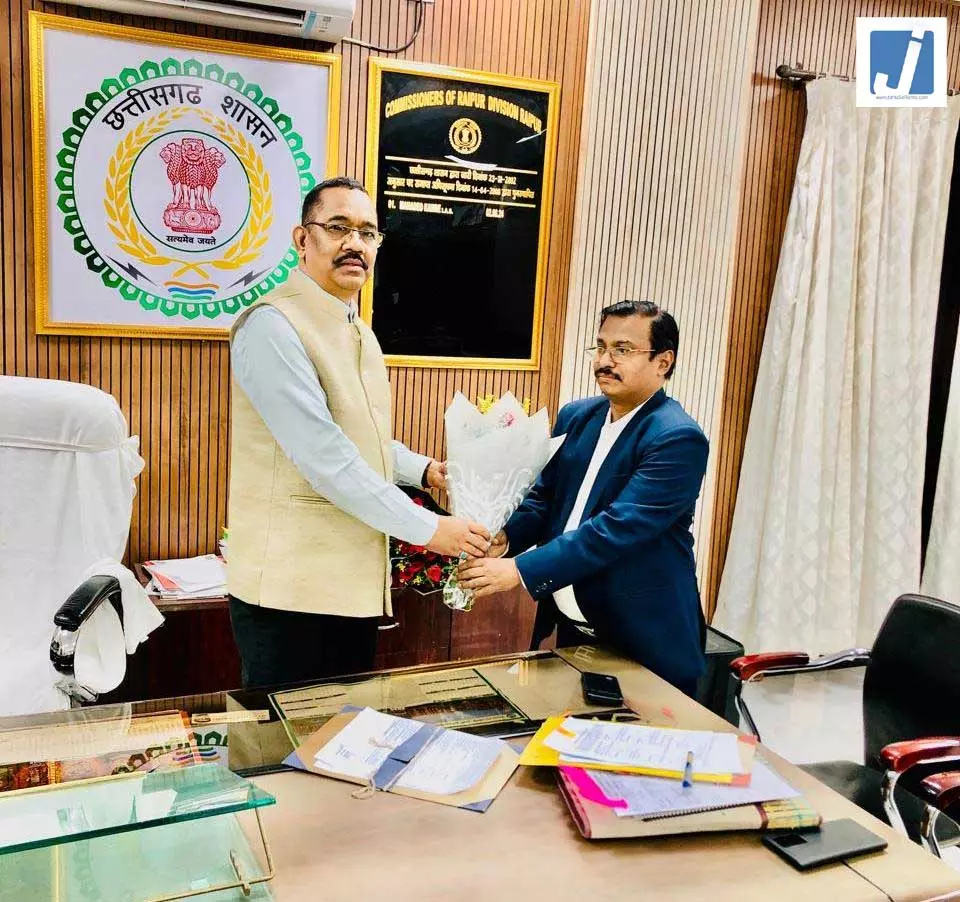 संभागायुक्त श्याम धावड़े ने आयुक्त रायपुर संभाग का पदभार संभाला संभागायुक्त श्याम धावड़े ने आयुक्त रायपुर संभाग का पदभार संभाला