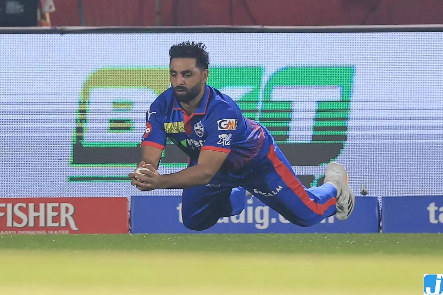 IPL 2026 : पंजाब को दूसरा झटका, स्टार्क के ओवर में आए रन IPL 2026 : पंजाब को दूसरा झटका, स्टार्क के ओवर में आए रन