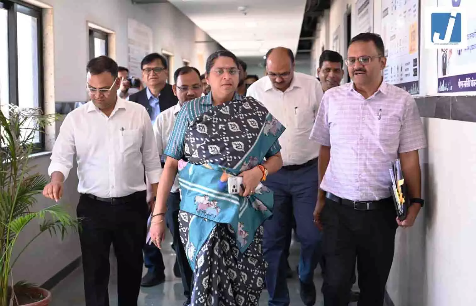 नगरीय प्रशासन विभाग की नई सचिव पहुंचीं इंद्रावती भवन नगरीय प्रशासन विभाग की नई सचिव पहुंचीं इंद्रावती भवन