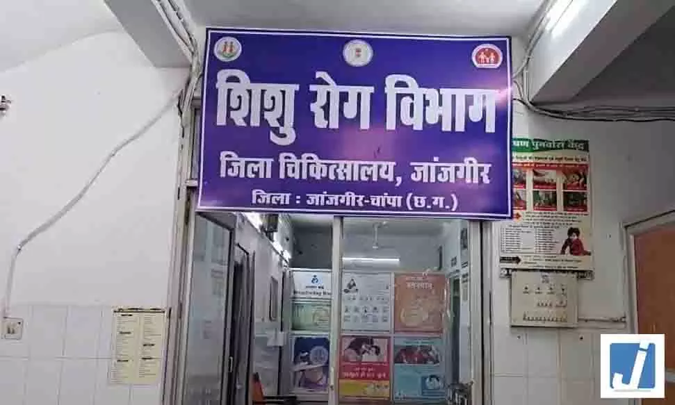 OMG! फूड पॉइजनिंग से हड़कंप, तरबूज और चिकन खाने के बाद बिगड़ी तबीयत, एक की मौत OMG! फूड पॉइजनिंग से हड़कंप, तरबूज और चिकन खाने के बाद बिगड़ी तबीयत, एक की मौत