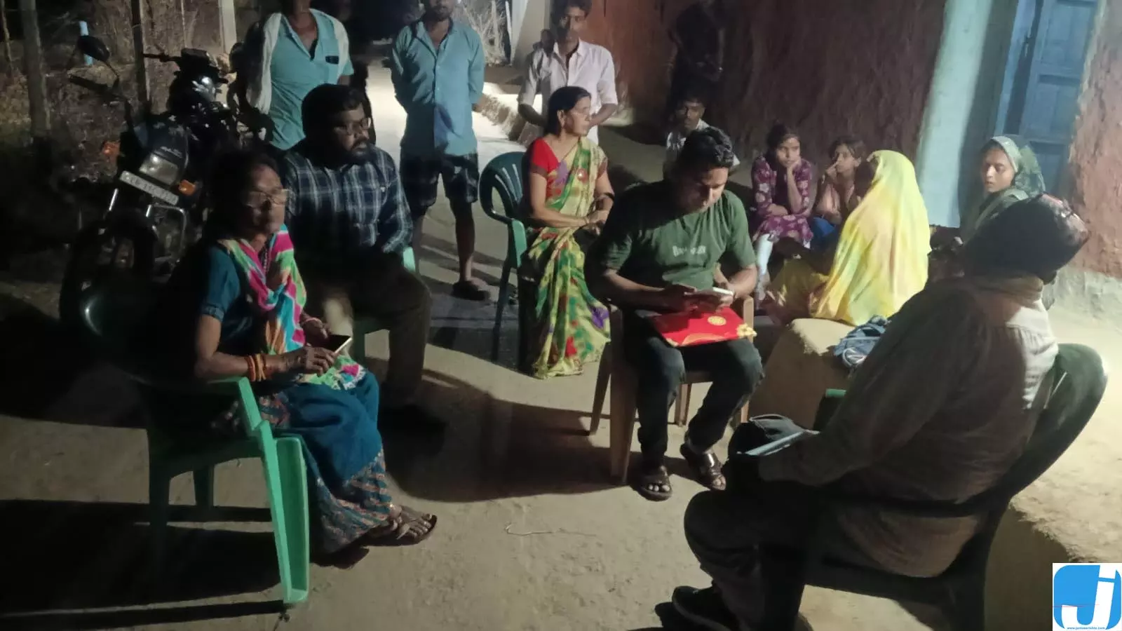 तरबूज खाने से बच्चे की मौत, 3 अन्य बच्चे अस्पताल में भर्ती मामले में जांजगीर कलेक्टर ने लिया तत्काल संज्ञान तरबूज खाने से बच्चे की मौत, 3 अन्य बच्चे अस्पताल में भर्ती मामले में जांजगीर कलेक्टर ने लिया तत्काल संज्ञान