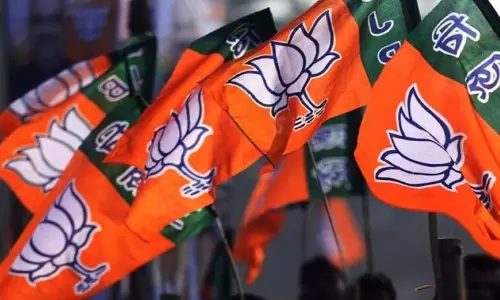 आज रायपुर बीजेपी दफ्तर में पदाधिकारियों और कोर ग्रुप की बैठक