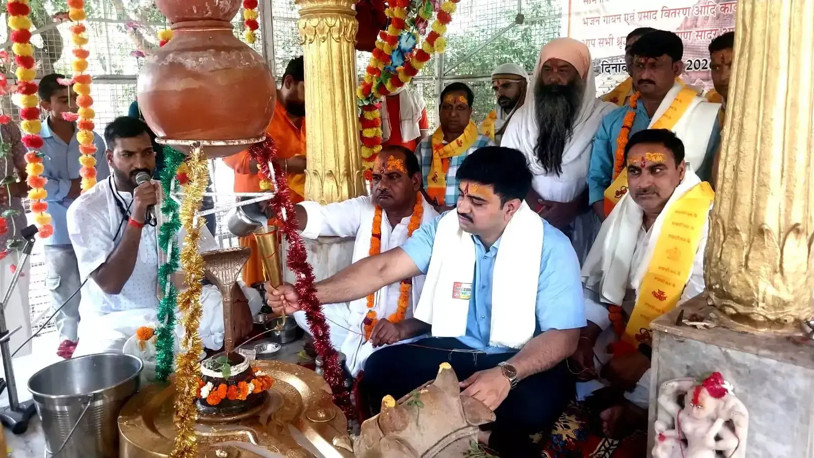 Dholpur: महाआरती के साथ मनाया गया स्वाभिमान पर्व Dholpur: महाआरती के साथ मनाया गया स्वाभिमान पर्व
