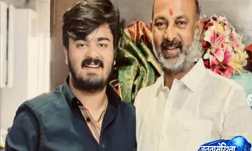 Hyderabad: मांचू मनोज और कार्यकर्ताओं ने बंदी संजय के बेटे के खिलाफ पॉक्सो मामले में तुरंत कार्रवाई की मांग Hyderabad: मांचू मनोज और कार्यकर्ताओं ने बंदी संजय के बेटे के खिलाफ पॉक्सो मामले में तुरंत कार्रवाई की मांग