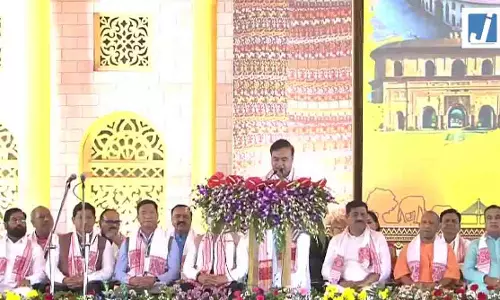 हिमंता बिस्वा सरमा ने लगातार दूसरी बार असम के मुख्यमंत्री के रूप में शपथ ली, मंच पर पीएम मोदी भी रहे मौजूद