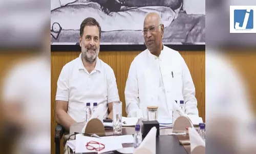 केरल के CM नाम को लेकर उलझन बढ़ी, कांग्रेस आलाकमान की ओर से सस्पेंस बरकरार