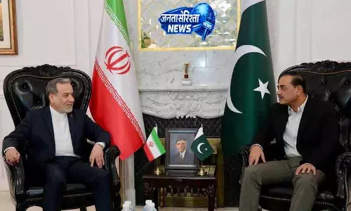 Pakistan ने US एयरस्ट्राइक से बचने ईरानी प्लेन एयरबेस पर पार्क किए