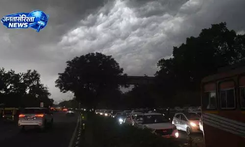 Chandigarh ट्राईसिटी में बारिश-तूफ़ान अलर्ट, IMD की चेतावनी Chandigarh ट्राईसिटी में बारिश-तूफ़ान अलर्ट, IMD की चेतावनी