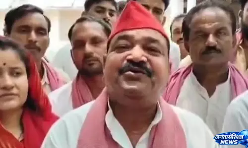 महोबा में SP सांसद पर केस दर्ज, सरकारी अधिकारी पर हमले और नफरत फैलाने के आरोप महोबा में SP सांसद पर केस दर्ज, सरकारी अधिकारी पर हमले और नफरत फैलाने के आरोप