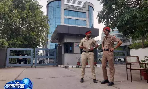 Chandigarh CBI ने सीनियर ऑफिसर के रीडर को हिरासत में लिया