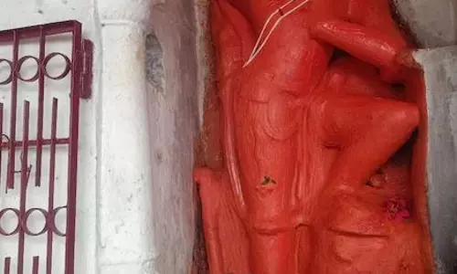 हर किसी को नहीं मिलता बुलावा! छतरपुर के प्राचीन हनुमान मंदिर में पूरी होती हैं मनोकामनाएँ हर किसी को नहीं मिलता बुलावा! छतरपुर के प्राचीन हनुमान मंदिर में पूरी होती हैं मनोकामनाएँ