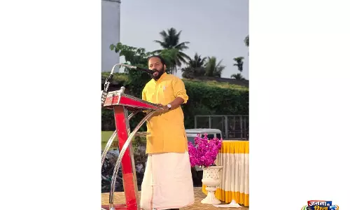केरल के बीजेपी नेता एस सुरेश ने UDF पर निशाना साधा, कहा- कांग्रेस ने अभी तक CM का ऐलान नहीं किया केरल के बीजेपी नेता एस सुरेश ने UDF पर निशाना साधा, कहा- कांग्रेस ने अभी तक CM का ऐलान नहीं किया