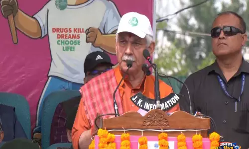 लेफ्टिनेंट गवर्नर Manoj Sinha ने नशा मुक्त जम्मू-कश्मीर अभियान के तहत पदयात्रा का किया नेतृत्व