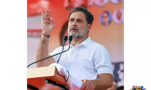 CEO मनोज अग्रवाल को चीफ सेक्रेटरी बनाए जाने पर राहुल गांधी ने बंगाल सरकार पर निशाना साधा CEO मनोज अग्रवाल को चीफ सेक्रेटरी बनाए जाने पर राहुल गांधी ने बंगाल सरकार पर निशाना साधा