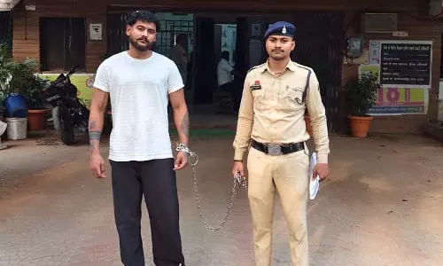 नशेड़ी ने हाथ मुक्का और डंडे से हमला कर लूट लिया था 10 हजार, गिरफ्तार नशेड़ी ने हाथ मुक्का और डंडे से हमला कर लूट लिया था 10 हजार, गिरफ्तार