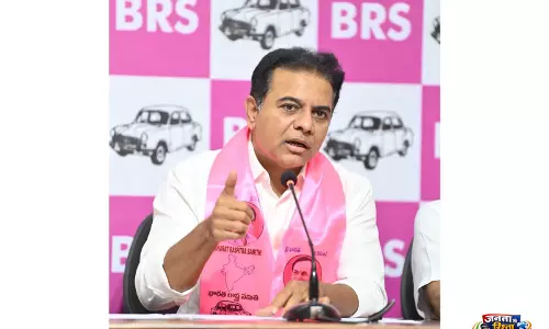 केटीआर ने बेटे के कथित POCSO मामले को लेकर केंद्रीय मंत्री बंदी संजय की आलोचना की केटीआर ने बेटे के कथित POCSO मामले को लेकर केंद्रीय मंत्री बंदी संजय की आलोचना की