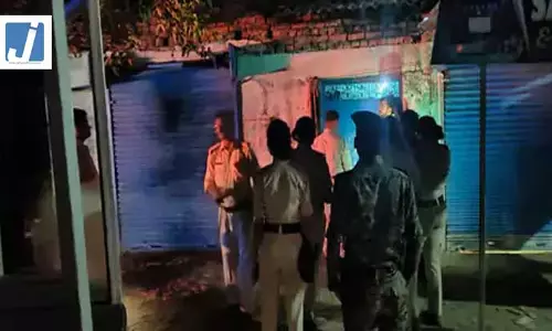 आर्केस्ट्रा समूहों पर पुलिस ने की छापेमारी, 40 लड़कियों को कराया मुक्त, 22 लोग गिरफ्तार ‎