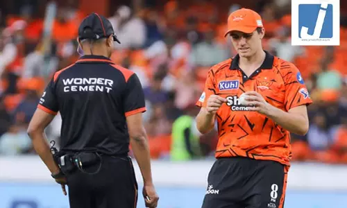आईपीएल 2026: SRH ने टॉस जीत लिया गेंदबाजी का फैसला, GT की नजर बड़े स्कोर पर आईपीएल 2026: SRH ने टॉस जीत लिया गेंदबाजी का फैसला, GT की नजर बड़े स्कोर पर