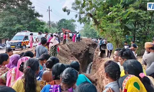 मिट्टी धंसने से 3 मजदूरों की मौत, अफरा-तफरी मची, ऐसे हादसा हुआ