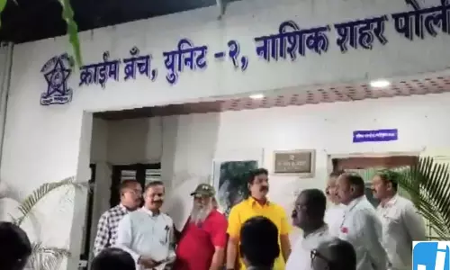 NEET-UG 2026 पेपर लीक मामले में CBI की बड़ी कार्रवाई, आरोपी शुभम खैरनार को लेने पहुंचीं चार टीमें NEET-UG 2026 पेपर लीक मामले में CBI की बड़ी कार्रवाई, आरोपी शुभम खैरनार को लेने पहुंचीं चार टीमें