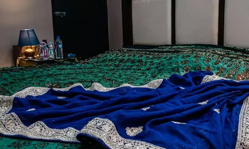 शादी के 6 दिन बाद पत्नी की हत्या, बेड में छिपाई लाश; ताला लगाकर फरार हुआ पति शादी के 6 दिन बाद पत्नी की हत्या, बेड में छिपाई लाश; ताला लगाकर फरार हुआ पति