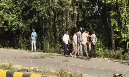 Yamunanagar में दर्दनाक सड़क हादसा, स्कूल बस की टक्कर से नवविवाहिता समेत दो महिलाओं की मौत Yamunanagar में दर्दनाक सड़क हादसा, स्कूल बस की टक्कर से नवविवाहिता समेत दो महिलाओं की मौत