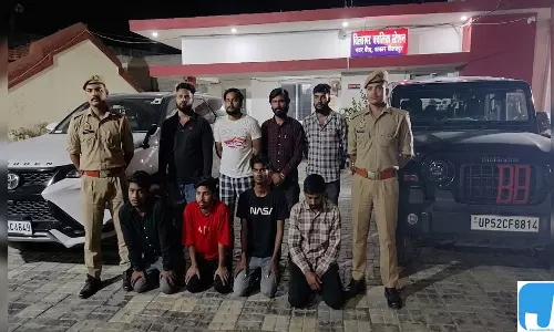 जेल से छूटते ही ‘मक्कू’ का रोड शो, थार-फॉर्च्यूनर में घूमे समर्थक 7 गिरफ्तार जेल से छूटते ही ‘मक्कू’ का रोड शो, थार-फॉर्च्यूनर में घूमे समर्थक 7 गिरफ्तार