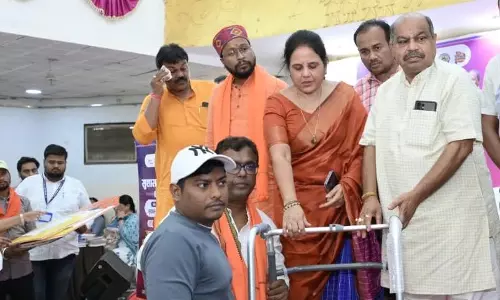 सुशासन तिहार 2026 में दिव्यांग हितग्राही को मिला वॉकर, मौके पर हुआ त्वरित समाधान सुशासन तिहार 2026 में दिव्यांग हितग्राही को मिला वॉकर, मौके पर हुआ त्वरित समाधान