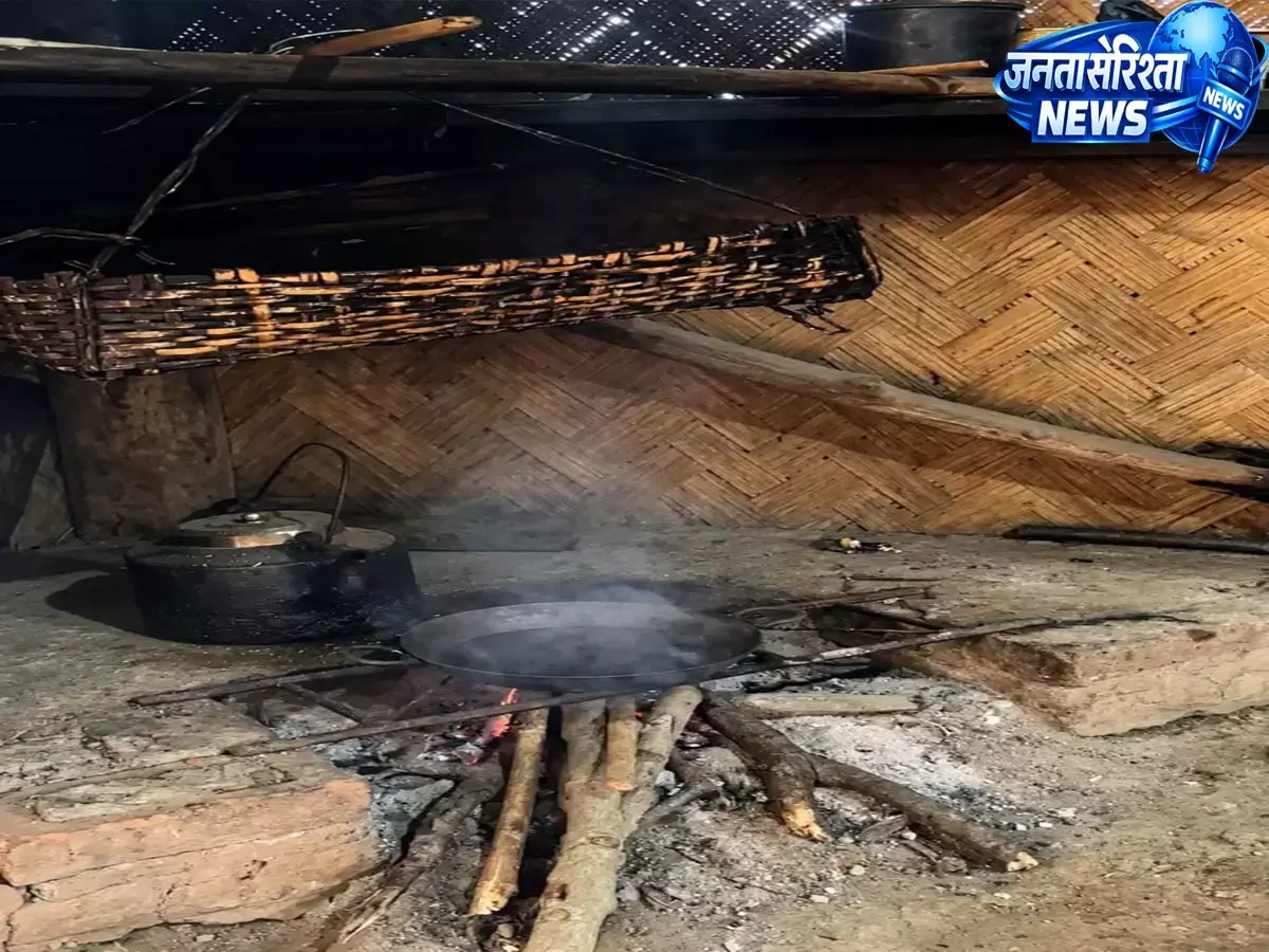 Nagaland: पारंपरिक खाद्य संरक्षण में लोथा रसोई की भूमिका अहम Nagaland: पारंपरिक खाद्य संरक्षण में लोथा रसोई की भूमिका अहम