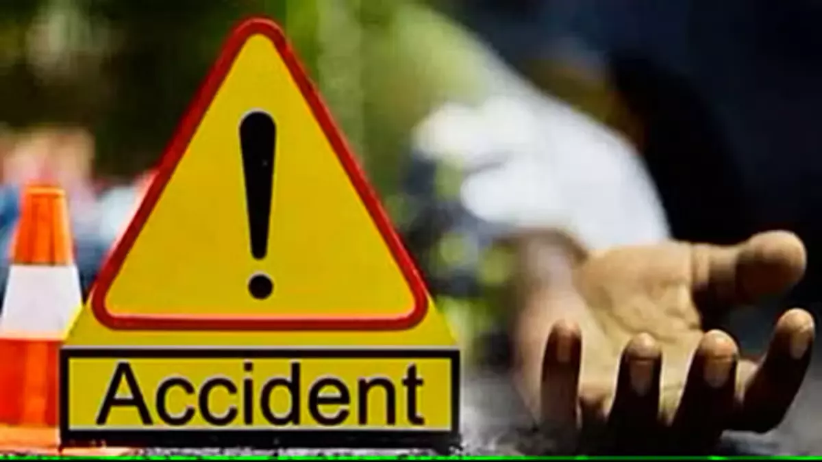 Bhind accident : पिकअप पेड़ से टकराई, पिता-पुत्र समेत तीन की मौत, तीन घायल Bhind accident : पिकअप पेड़ से टकराई, पिता-पुत्र समेत तीन की मौत, तीन घायल