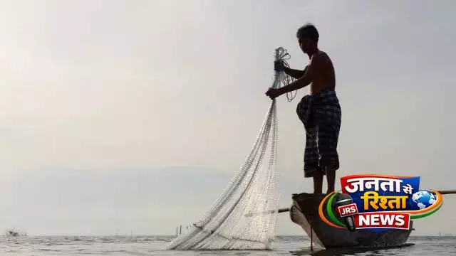 Odisha 61 दिन के मछली पकड़ने के बैन के दौरान 12,000 मछुआरों को ₹4,500 का मुआवज़ा देगा Odisha 61 दिन के मछली पकड़ने के बैन के दौरान 12,000 मछुआरों को ₹4,500 का मुआवज़ा देगा