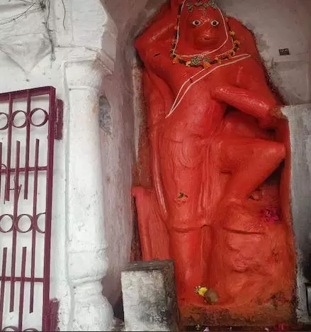 हर किसी को नहीं मिलता बुलावा! छतरपुर के प्राचीन हनुमान मंदिर में पूरी होती हैं मनोकामनाएँ हर किसी को नहीं मिलता बुलावा! छतरपुर के प्राचीन हनुमान मंदिर में पूरी होती हैं मनोकामनाएँ